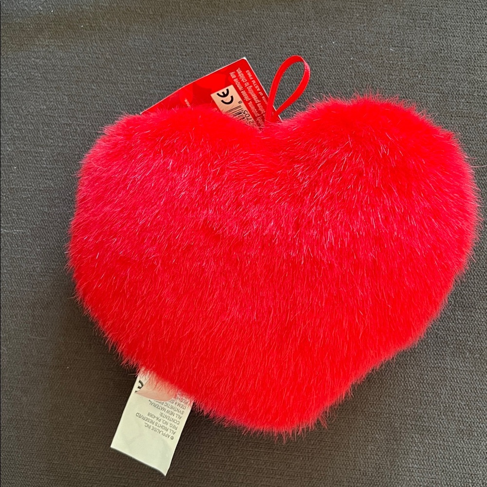 Vintage Dakin Red Huggable Heart Plush New With Tags